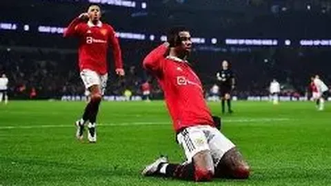 国足与澳大利亚队首发球员身价对决：国足总身价达.万欧，澳队总身价为.万欧。