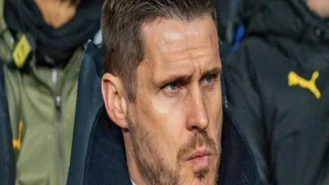 穆西亚拉绝杀助拜仁逆胜科隆，夺德甲冠军宝座